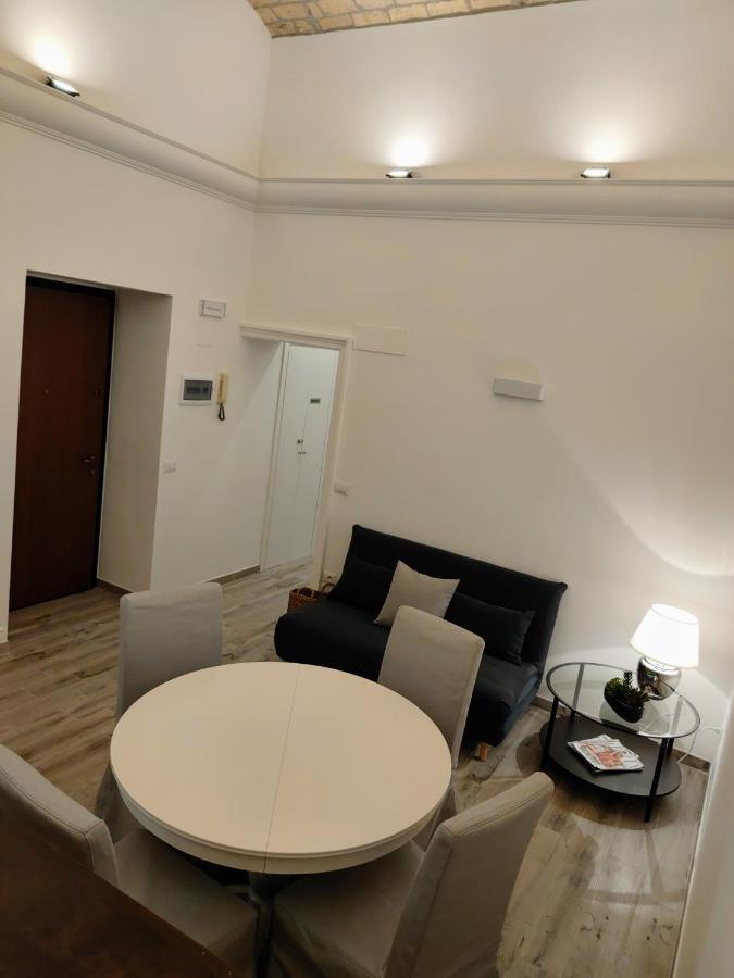 Christy Suite Elegante Appartamento Nel Centro Storico Di Anzio Exterior photo